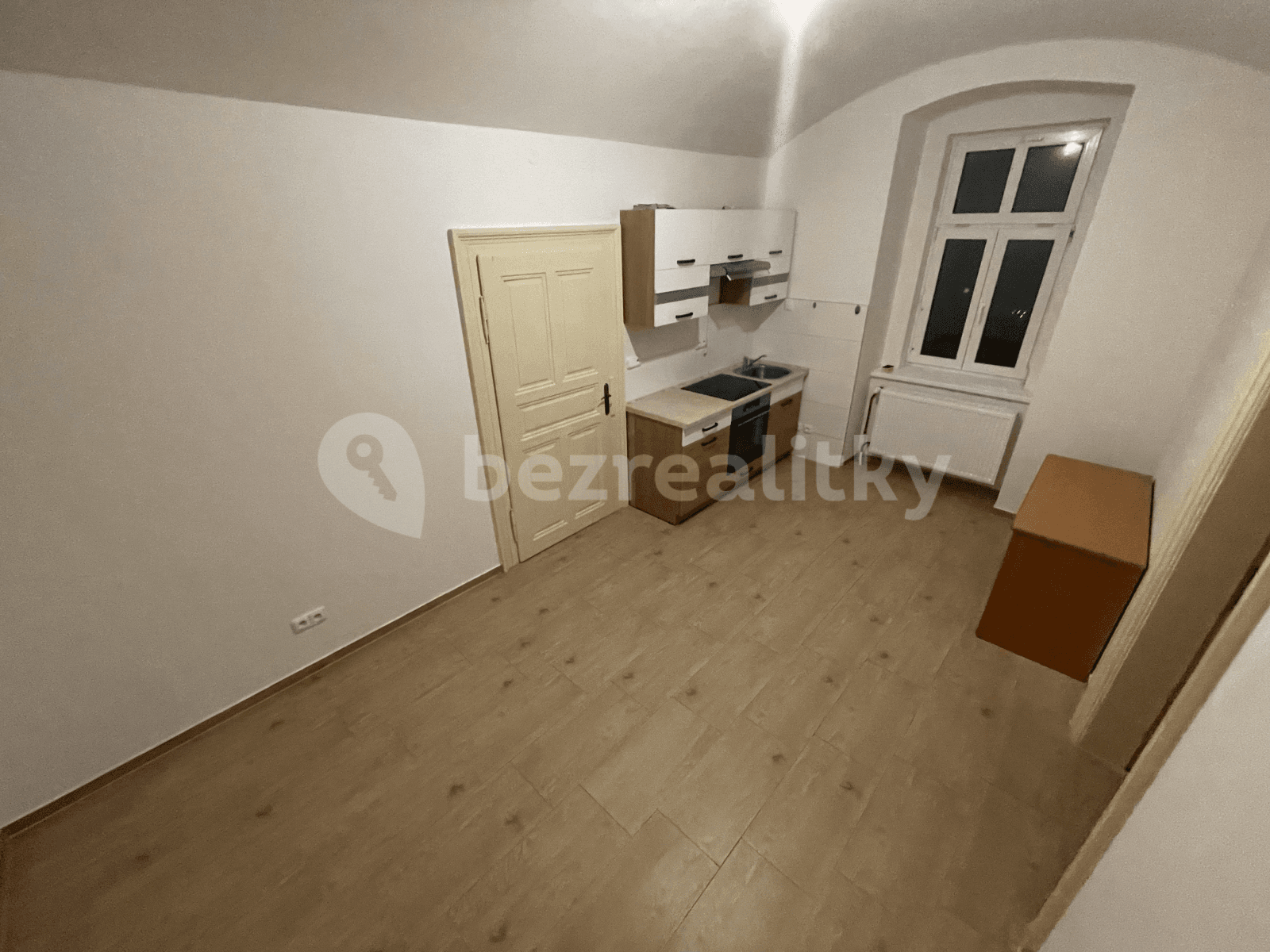 1 bedroom with open-plan kitchen flat to rent, 50 m², Husova, Plzeň, Plzeňský Region 1 bedroom with open-plan kitchen flat to rent, 50 m², Husova, Plzeň, Plzeňský Region