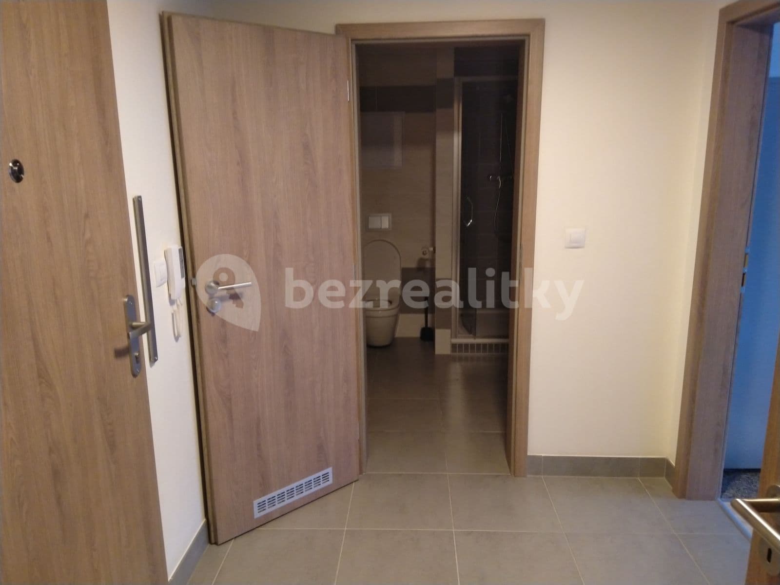 Studio flat to rent, 50 m², Tupolevova, Prague, Prague Studio flat to rent, 50 m², Tupolevova, Prague, Prague