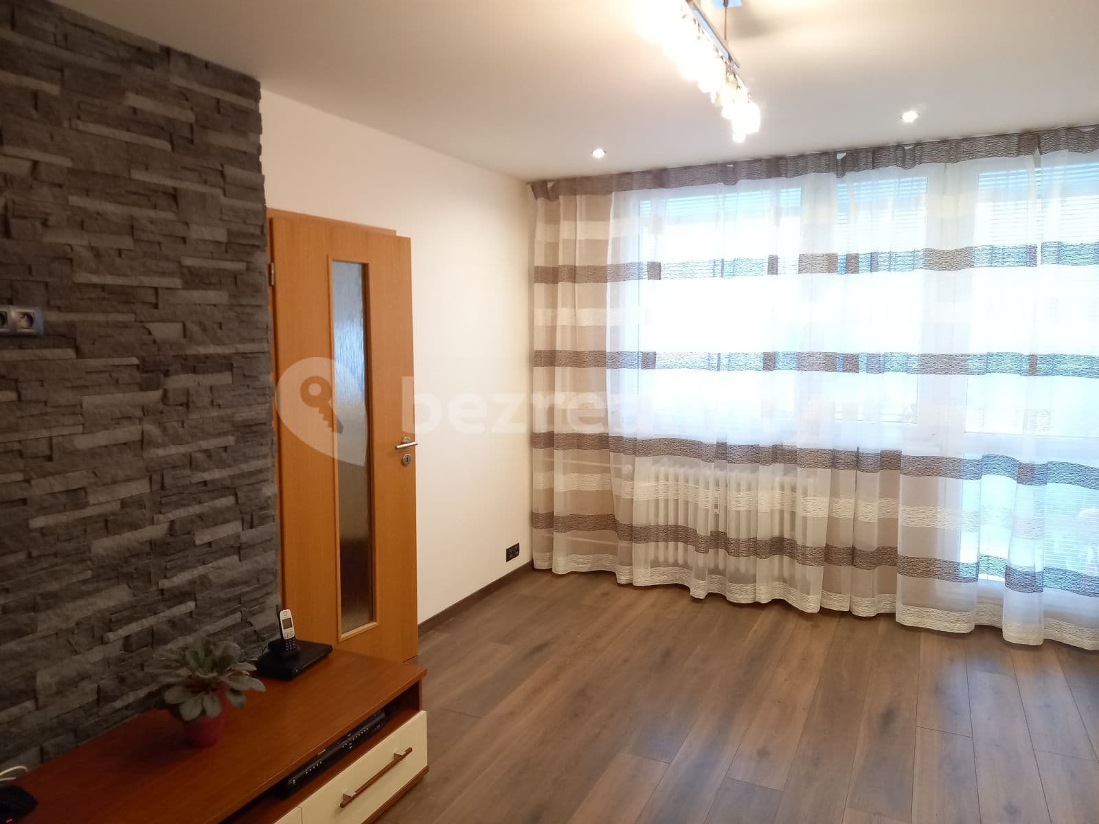3 bedroom flat to rent, 90 m², Hekrova, Prague, Prague 3 bedroom flat to rent, 90 m², Hekrova, Prague, Prague