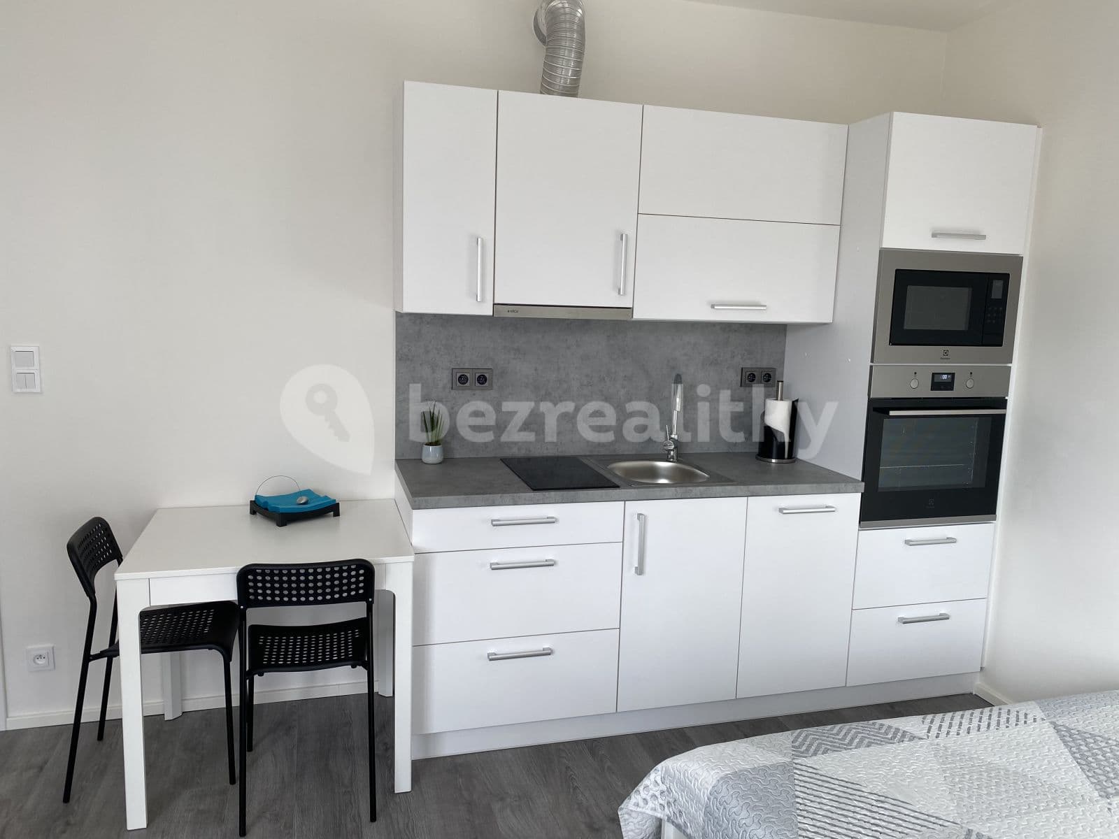 Studio flat to rent, 28 m², Ocelářská, Prague, Prague Studio flat to rent, 28 m², Ocelářská, Prague, Prague