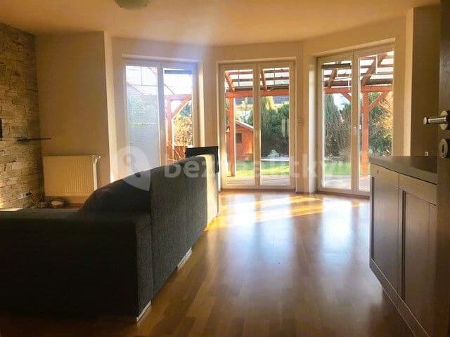 house to rent, 124 m², Sněženková, Brandýs nad Labem-Stará Boleslav, Středočeský Region house to rent, 124 m², Sněženková, Brandýs nad Labem-Stará Boleslav, Středočeský Region