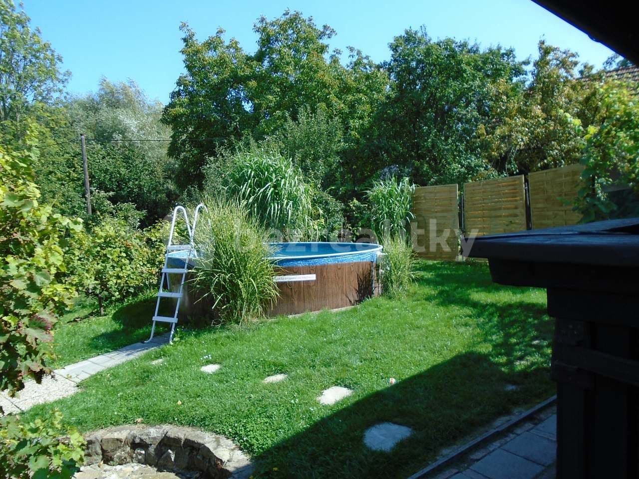 recreational property to rent, 0 m², Roštín, Zlínský Region recreational property to rent, 0 m², Roštín, Zlínský Region