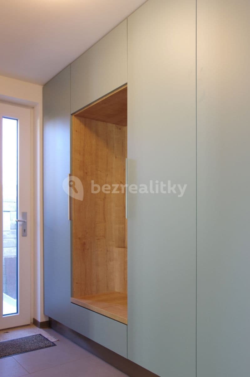 house to rent, 93 m², Spádová, Kamenice, Středočeský Region house to rent, 93 m², Spádová, Kamenice, Středočeský Region