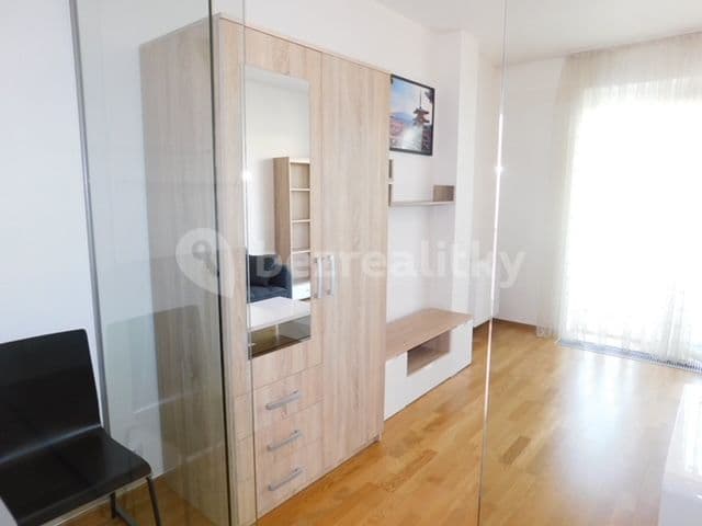 1 bedroom with open-plan kitchen flat to rent, 69 m², Kakosova, Prague, Prague 1 bedroom with open-plan kitchen flat to rent, 69 m², Kakosova, Prague, Prague