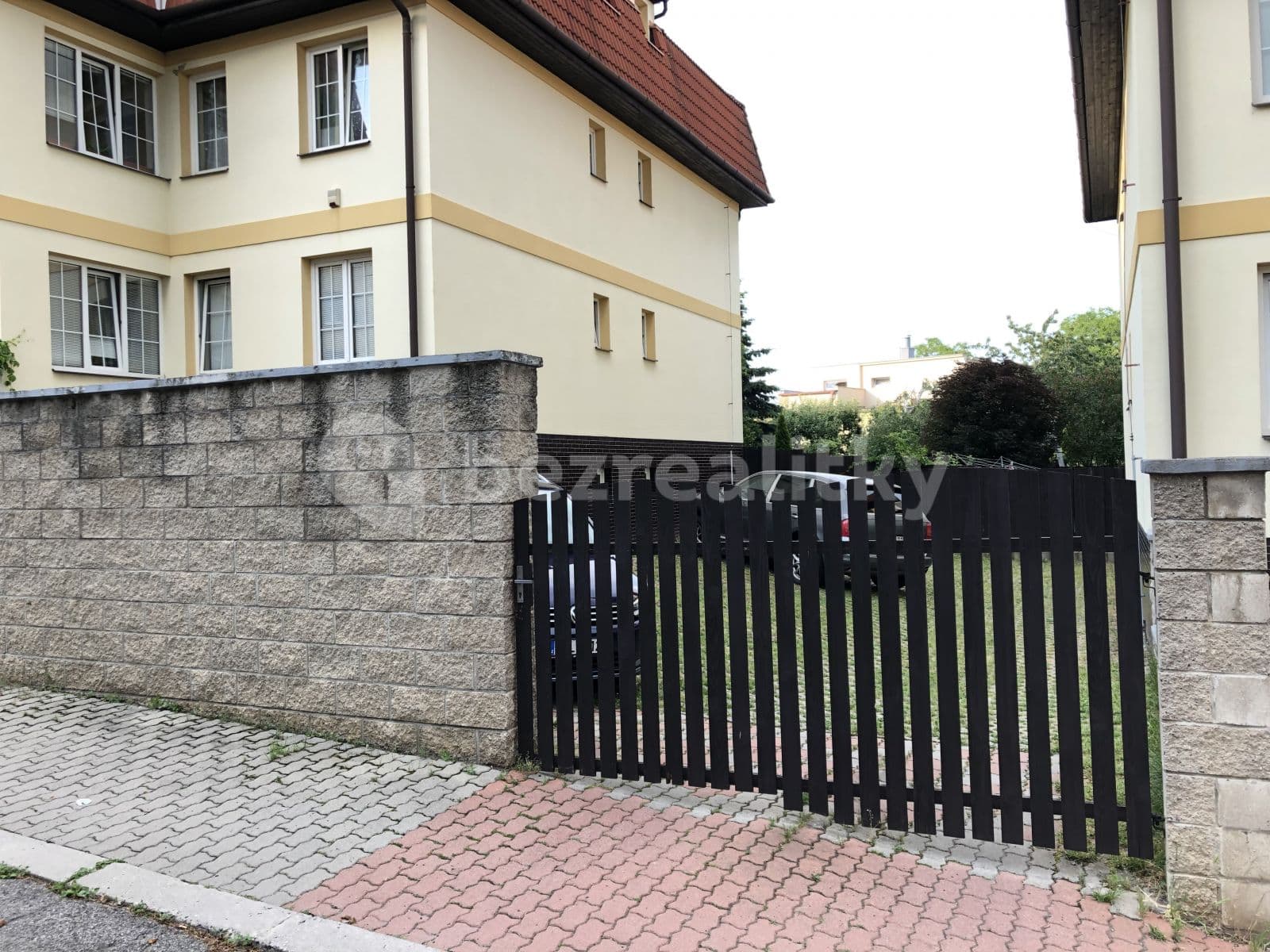 2 bedroom with open-plan kitchen flat to rent, 78 m², Chalabalova, Prague, Prague 2 bedroom with open-plan kitchen flat to rent, 78 m², Chalabalova, Prague, Prague