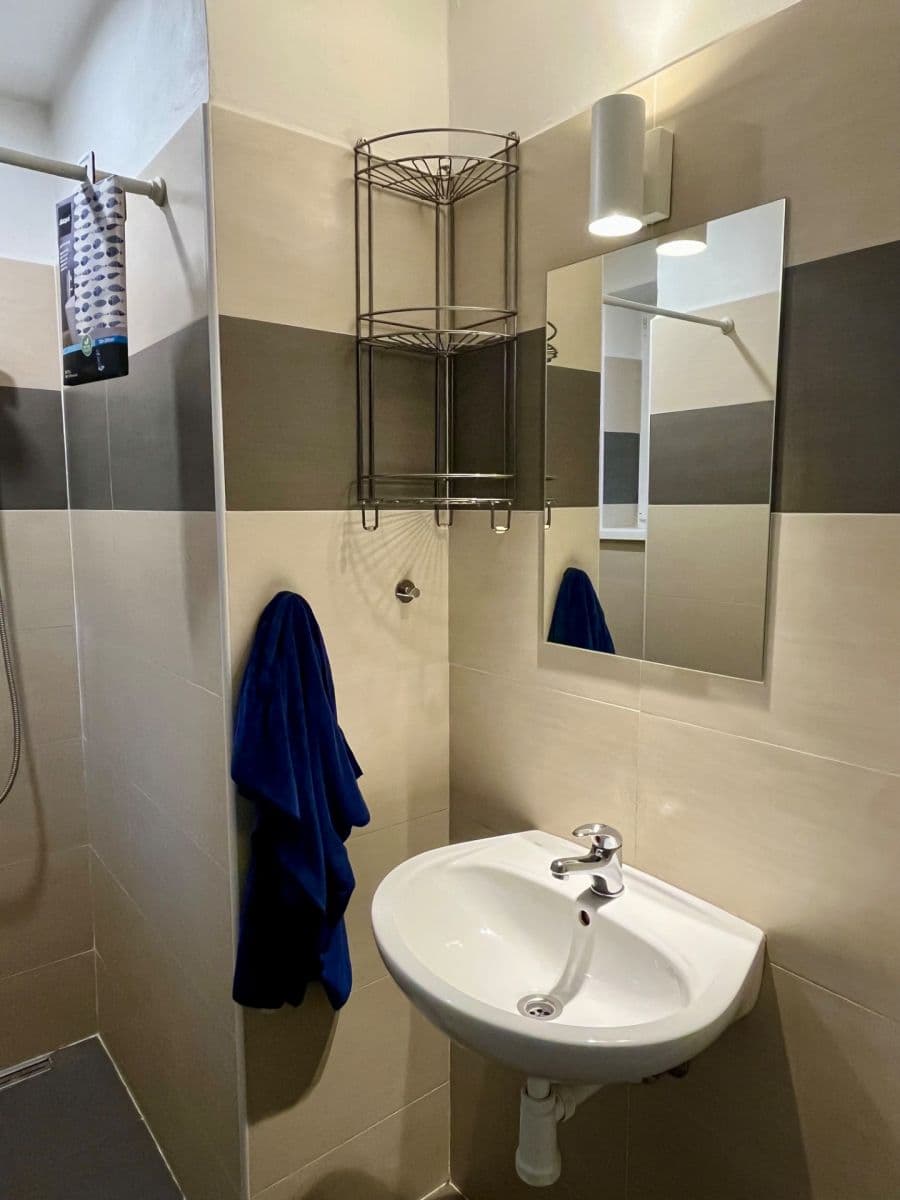 Studio flat to rent, 25 m², Na Dolinách, Prague, Prague Studio flat to rent, 25 m², Na Dolinách, Prague, Prague