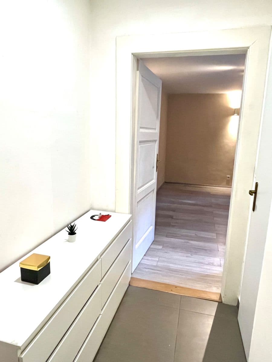 Studio flat to rent, 25 m², Na Dolinách, Prague, Prague Studio flat to rent, 25 m², Na Dolinách, Prague, Prague