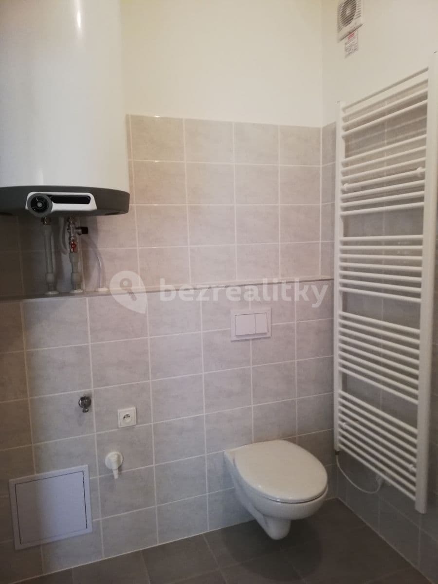 1 bedroom with open-plan kitchen flat to rent, 55 m², Příhodova, Chýně, Středočeský Region 1 bedroom with open-plan kitchen flat to rent, 55 m², Příhodova, Chýně, Středočeský Region