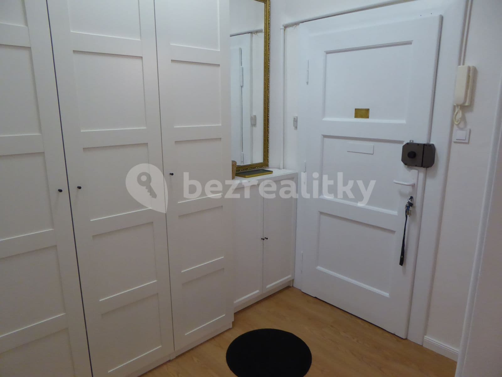 1 bedroom with open-plan kitchen flat to rent, 50 m², Jaurisova, Prague, Prague 1 bedroom with open-plan kitchen flat to rent, 50 m², Jaurisova, Prague, Prague