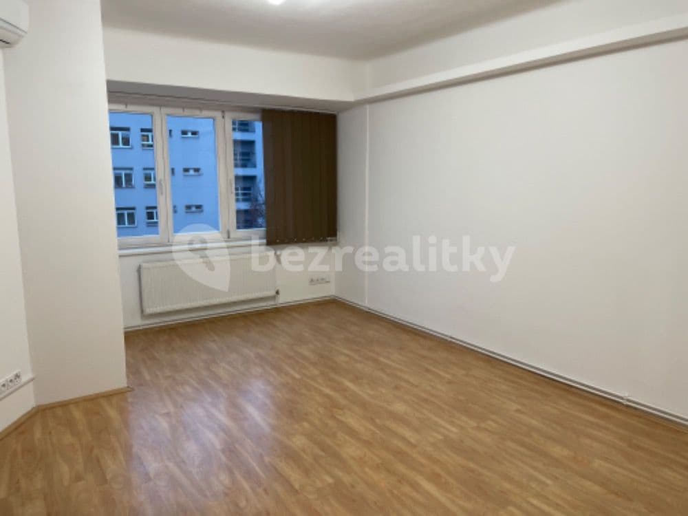 1 bedroom with open-plan kitchen flat to rent, 48 m², Amurská, Prague, Prague 1 bedroom with open-plan kitchen flat to rent, 48 m², Amurská, Prague, Prague