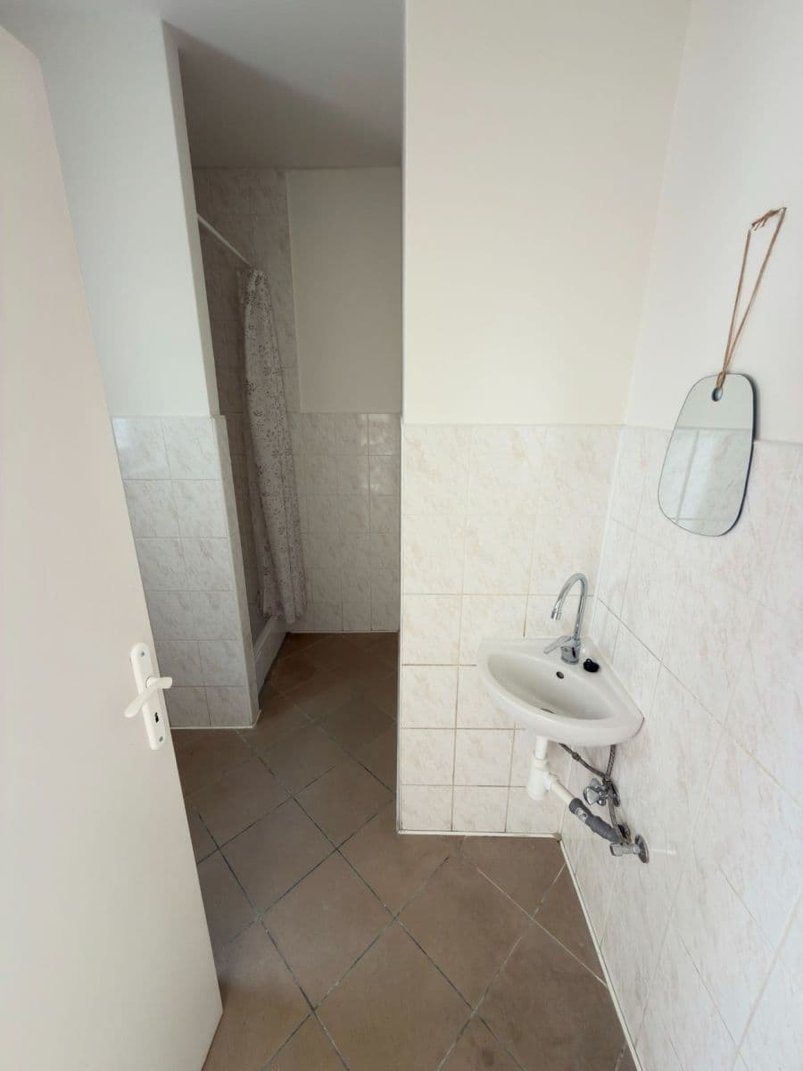 Studio flat to rent, 18 m², Zbynická, Prague, Prague Studio flat to rent, 18 m², Zbynická, Prague, Prague