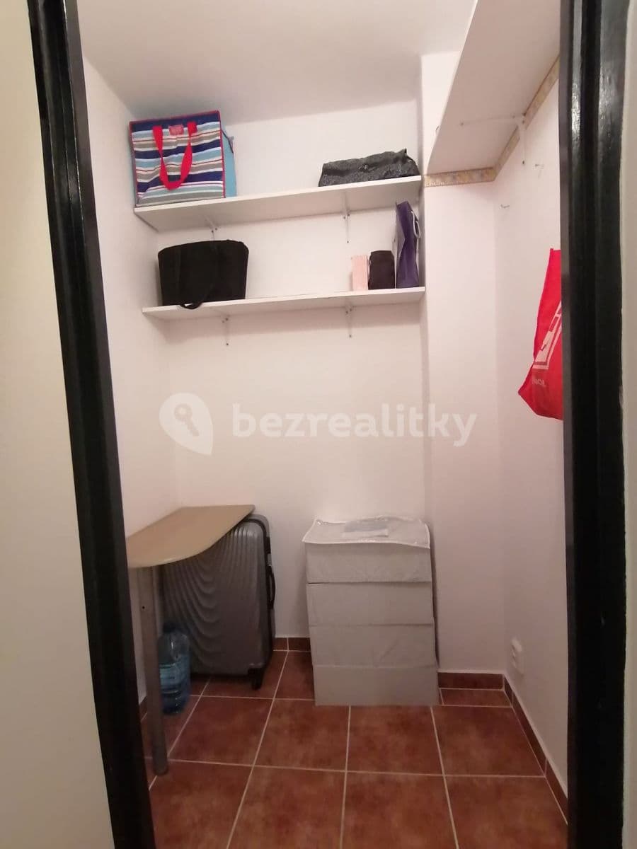 2 bedroom flat to rent, 63 m², Pařížská, Kladno, Středočeský Region 2 bedroom flat to rent, 63 m², Pařížská, Kladno, Středočeský Region