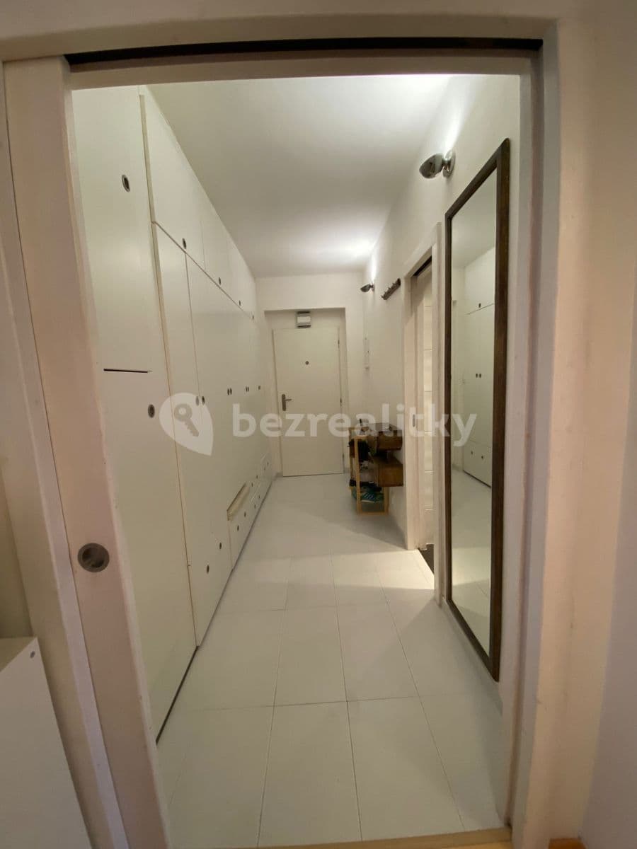 1 bedroom with open-plan kitchen flat to rent, 63 m², U Druhé baterie, Prague, Prague 1 bedroom with open-plan kitchen flat to rent, 63 m², U Druhé baterie, Prague, Prague