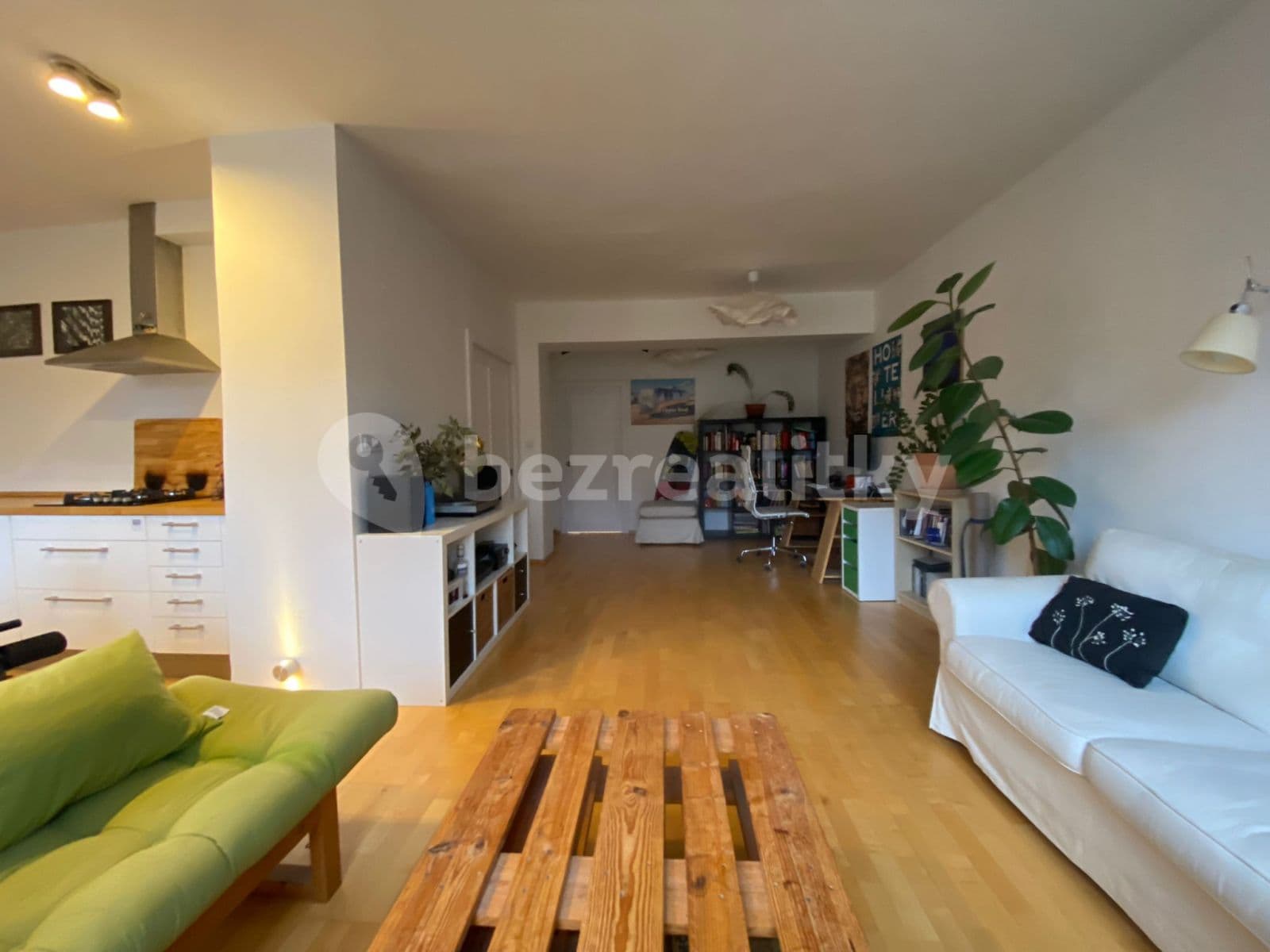 1 bedroom with open-plan kitchen flat to rent, 63 m², U Druhé baterie, Prague, Prague 1 bedroom with open-plan kitchen flat to rent, 63 m², U Druhé baterie, Prague, Prague