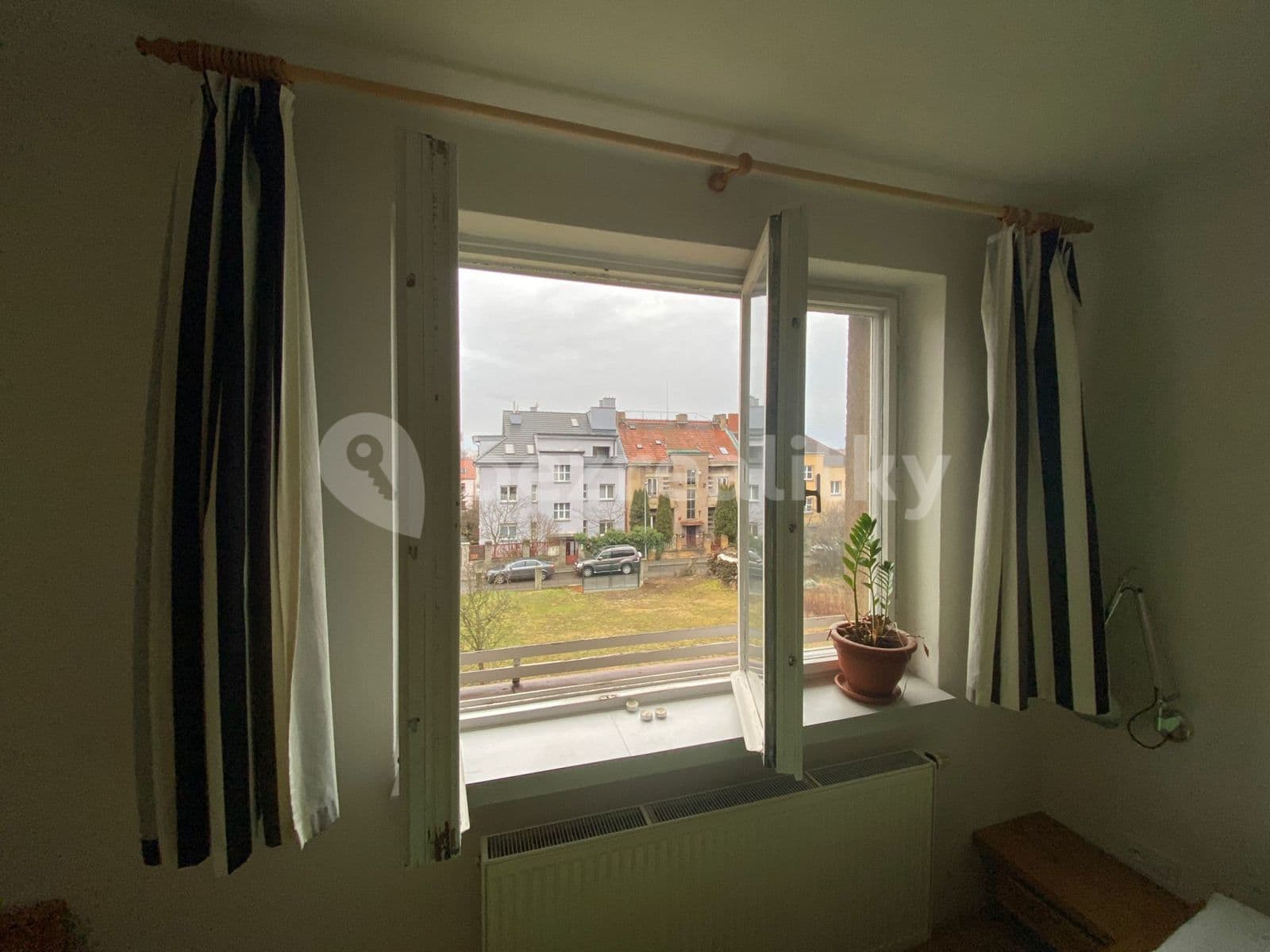 1 bedroom with open-plan kitchen flat to rent, 63 m², U Druhé baterie, Prague, Prague 1 bedroom with open-plan kitchen flat to rent, 63 m², U Druhé baterie, Prague, Prague