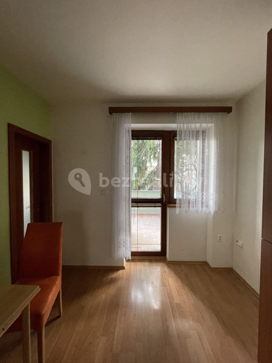 1 bedroom with open-plan kitchen flat to rent, 37 m², Rotalova, Brno, Jihomoravský Region 1 bedroom with open-plan kitchen flat to rent, 37 m², Rotalova, Brno, Jihomoravský Region