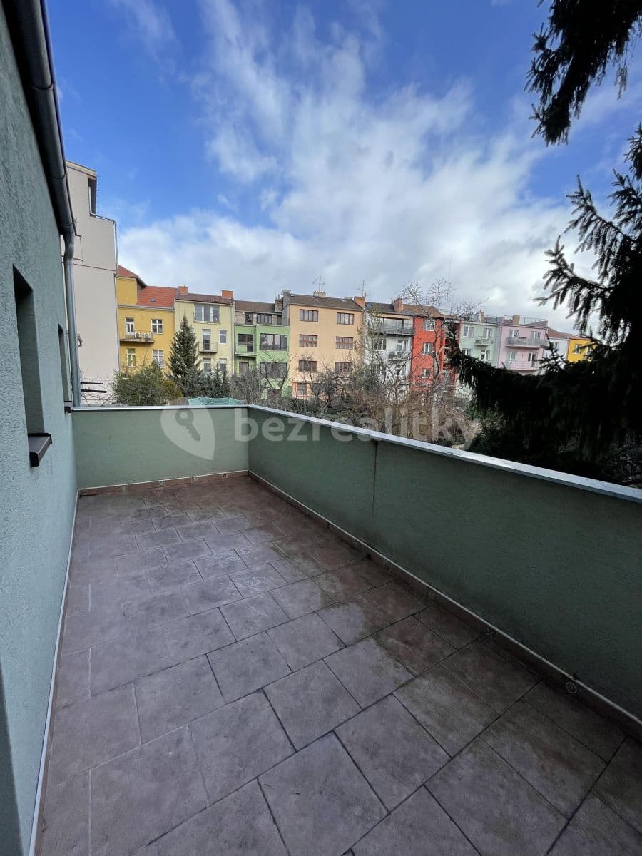 1 bedroom with open-plan kitchen flat to rent, 37 m², Rotalova, Brno, Jihomoravský Region 1 bedroom with open-plan kitchen flat to rent, 37 m², Rotalova, Brno, Jihomoravský Region