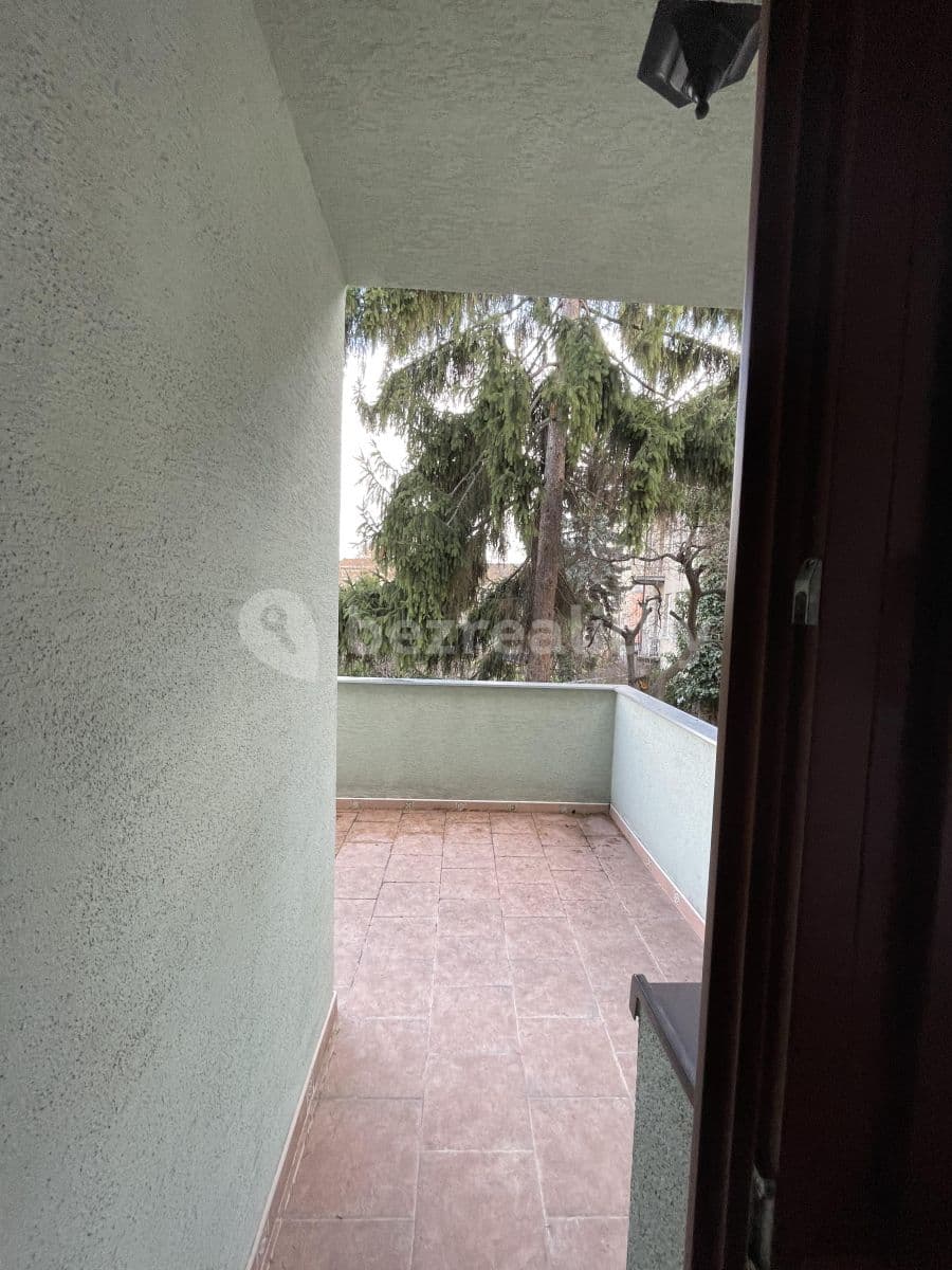 1 bedroom with open-plan kitchen flat to rent, 37 m², Rotalova, Brno, Jihomoravský Region 1 bedroom with open-plan kitchen flat to rent, 37 m², Rotalova, Brno, Jihomoravský Region