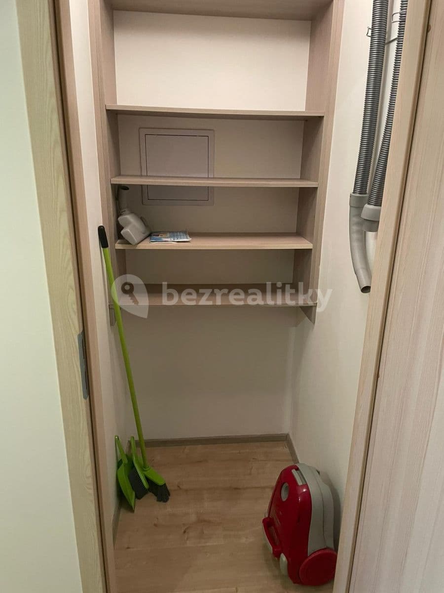 1 bedroom flat to rent, 33 m², Freyova, Prague, Prague 1 bedroom flat to rent, 33 m², Freyova, Prague, Prague