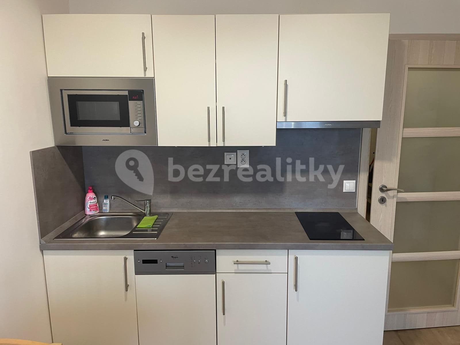 1 bedroom flat to rent, 33 m², Freyova, Prague, Prague 1 bedroom flat to rent, 33 m², Freyova, Prague, Prague