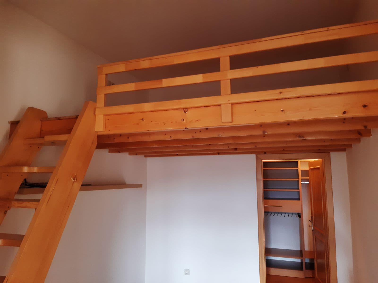 1 bedroom with open-plan kitchen flat to rent, 67 m², Masarykovo náměstí, Stříbro, Plzeňský Region 1 bedroom with open-plan kitchen flat to rent, 67 m², Masarykovo náměstí, Stříbro, Plzeňský Region