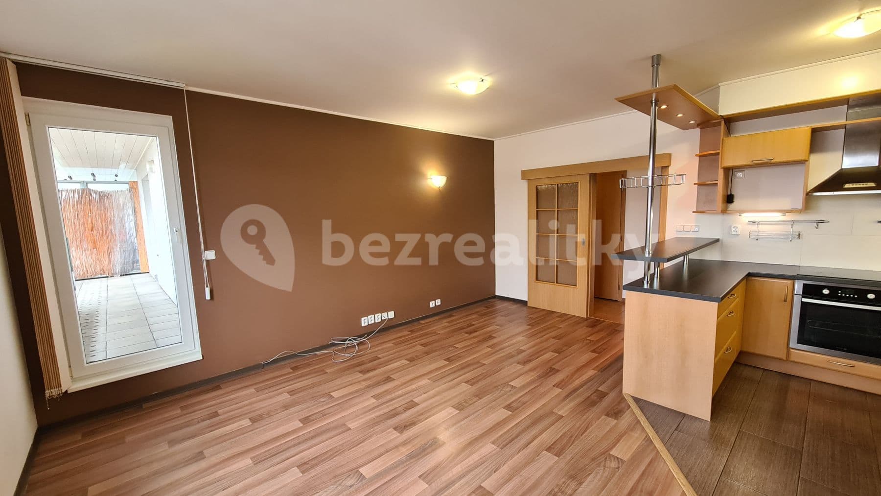 2 bedroom with open-plan kitchen flat to rent, 92 m², Marie Podvalové, Prague, Prague 2 bedroom with open-plan kitchen flat to rent, 92 m², Marie Podvalové, Prague, Prague