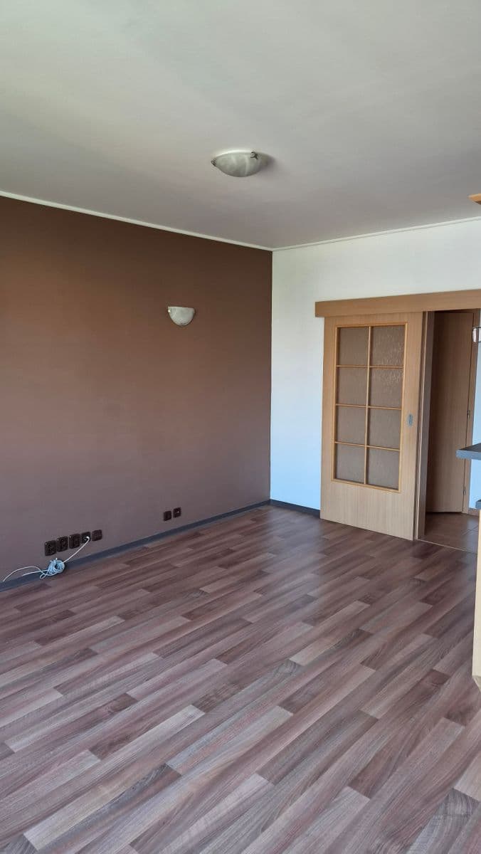 2 bedroom with open-plan kitchen flat to rent, 92 m², Marie Podvalové, Prague, Prague 2 bedroom with open-plan kitchen flat to rent, 92 m², Marie Podvalové, Prague, Prague