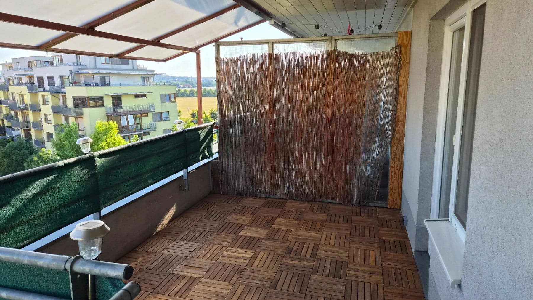2 bedroom with open-plan kitchen flat to rent, 92 m², Marie Podvalové, Prague, Prague 2 bedroom with open-plan kitchen flat to rent, 92 m², Marie Podvalové, Prague, Prague