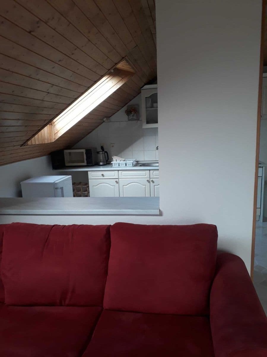 2 bedroom with open-plan kitchen flat to rent, 75 m², Rakovnická, Prague, Prague 2 bedroom with open-plan kitchen flat to rent, 75 m², Rakovnická, Prague, Prague