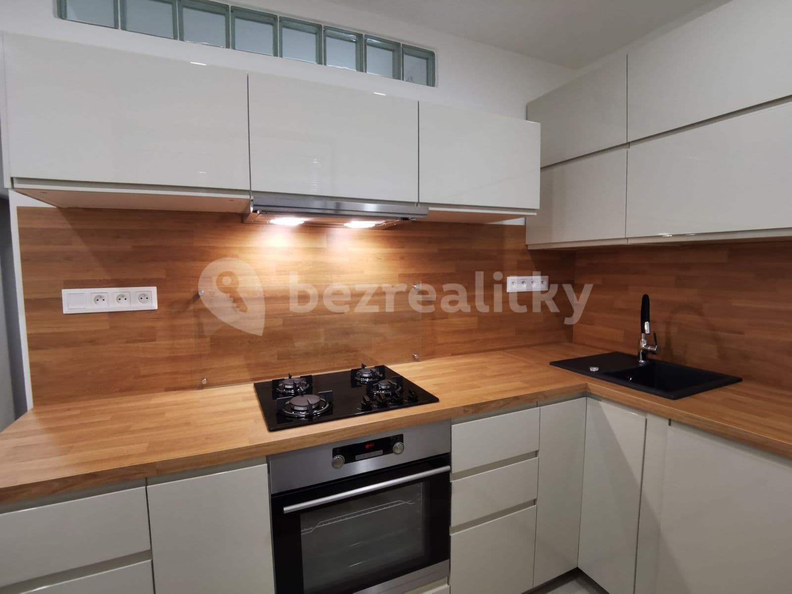 3 bedroom flat to rent, 64 m², Brigádníků, Prague, Prague 3 bedroom flat to rent, 64 m², Brigádníků, Prague, Prague