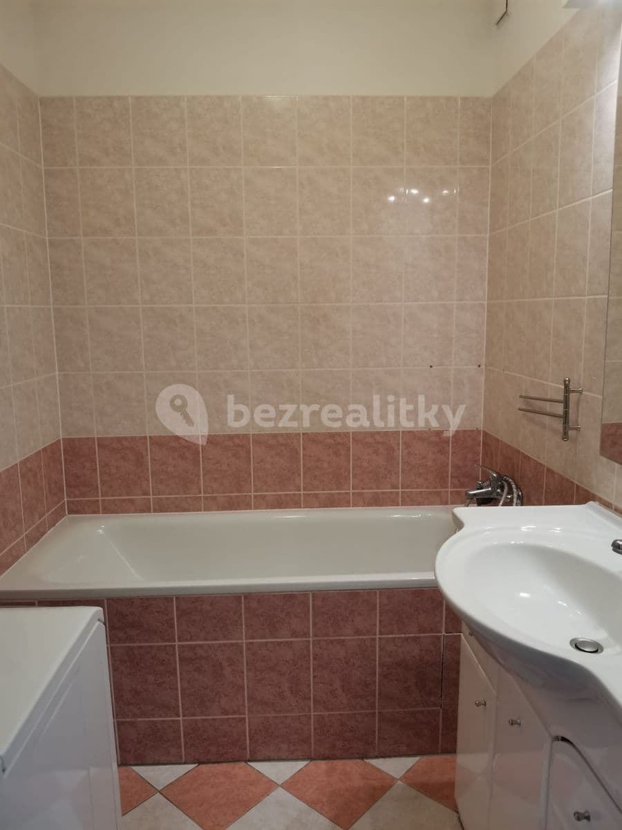 1 bedroom with open-plan kitchen flat to rent, 63 m², Za Mlýnem, Hostivice, Středočeský Region 1 bedroom with open-plan kitchen flat to rent, 63 m², Za Mlýnem, Hostivice, Středočeský Region