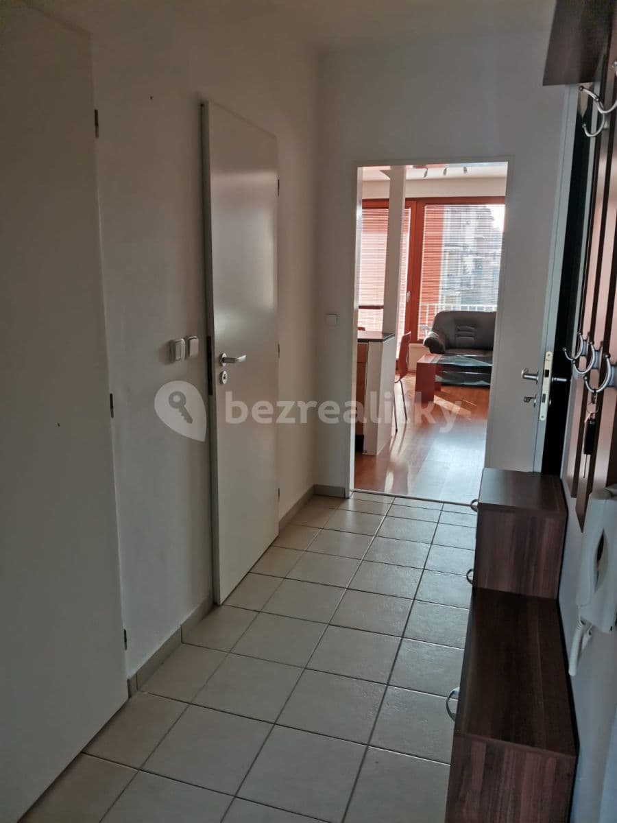 1 bedroom with open-plan kitchen flat to rent, 63 m², Za Mlýnem, Hostivice, Středočeský Region 1 bedroom with open-plan kitchen flat to rent, 63 m², Za Mlýnem, Hostivice, Středočeský Region