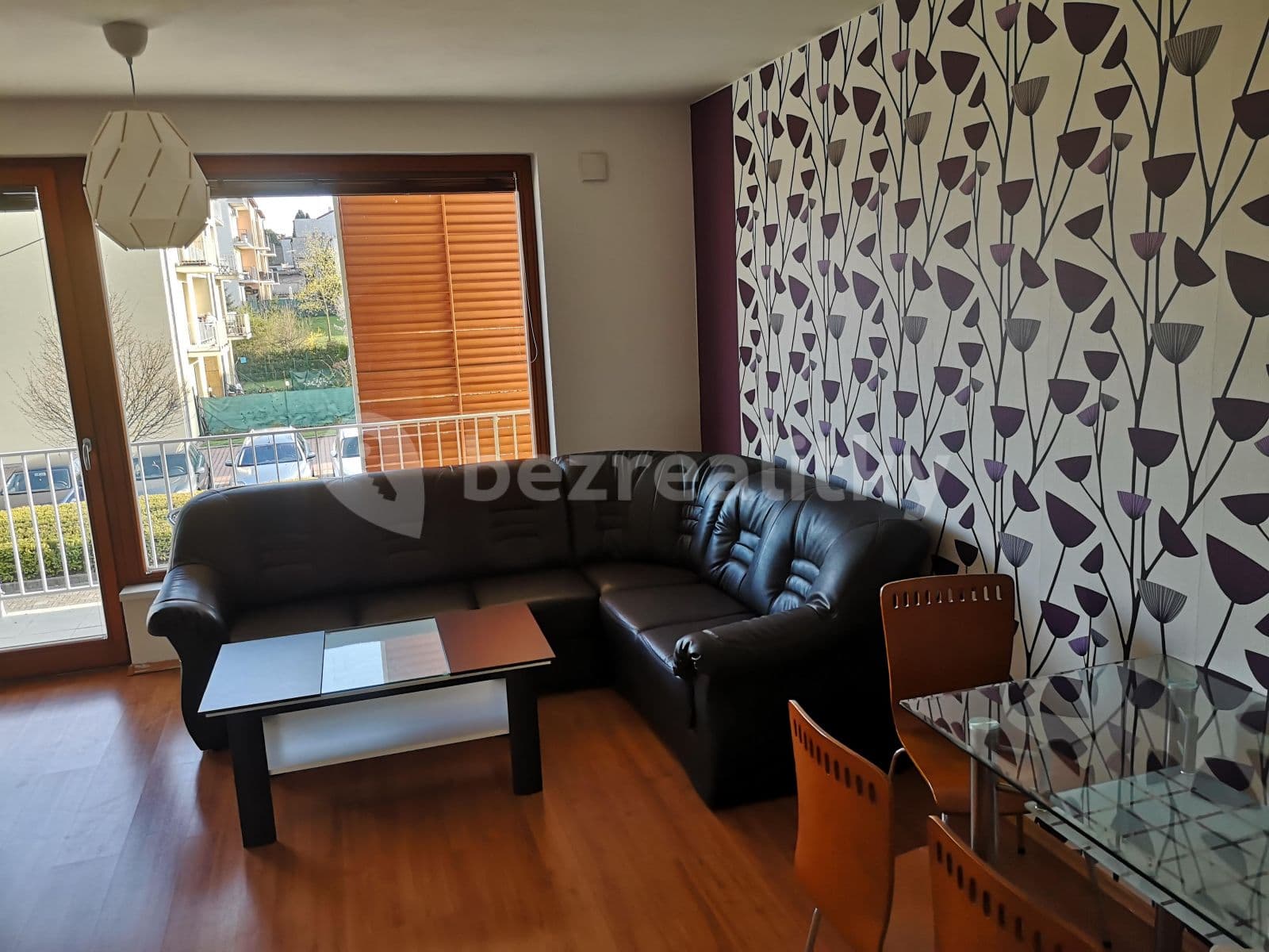 1 bedroom with open-plan kitchen flat to rent, 63 m², Za Mlýnem, Hostivice, Středočeský Region 1 bedroom with open-plan kitchen flat to rent, 63 m², Za Mlýnem, Hostivice, Středočeský Region