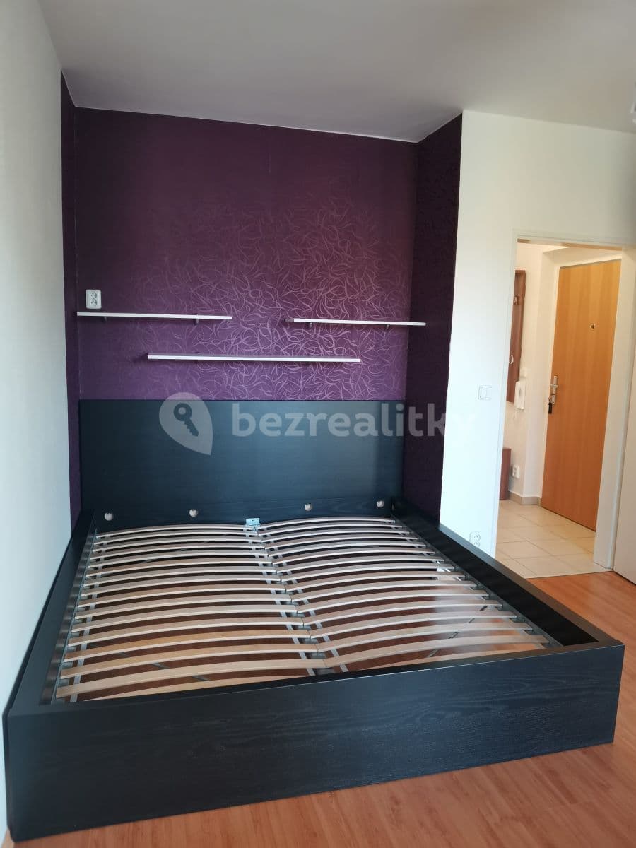 1 bedroom with open-plan kitchen flat to rent, 63 m², Za Mlýnem, Hostivice, Středočeský Region 1 bedroom with open-plan kitchen flat to rent, 63 m², Za Mlýnem, Hostivice, Středočeský Region