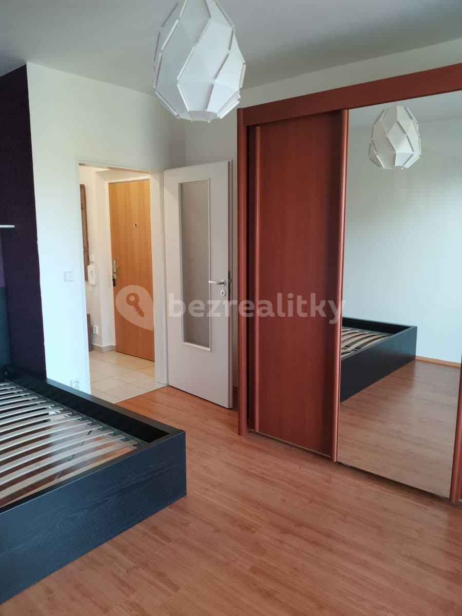 1 bedroom with open-plan kitchen flat to rent, 63 m², Za Mlýnem, Hostivice, Středočeský Region 1 bedroom with open-plan kitchen flat to rent, 63 m², Za Mlýnem, Hostivice, Středočeský Region