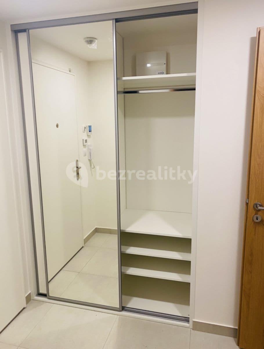 1 bedroom with open-plan kitchen flat to rent, 52 m², Pražský okruh, Prague, Prague 1 bedroom with open-plan kitchen flat to rent, 52 m², Pražský okruh, Prague, Prague