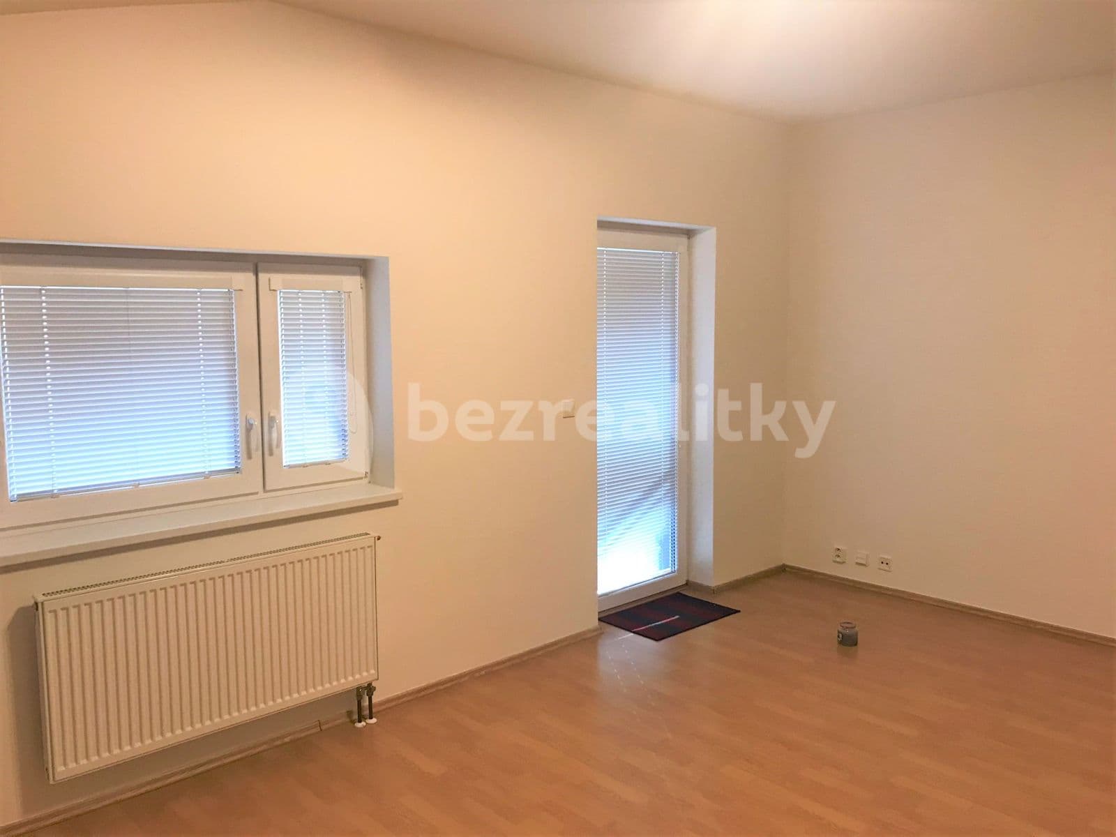 4 bedroom with open-plan kitchen flat to rent, 120 m², Rákosová, Vestec, Středočeský Region