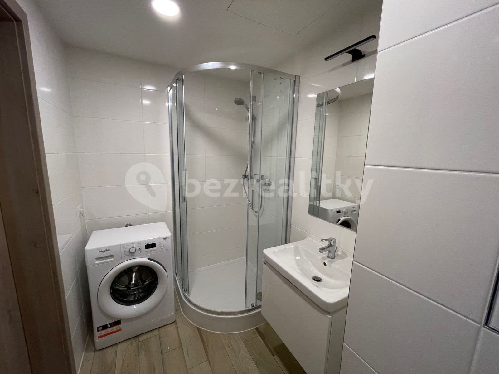 Studio flat to rent, 32 m², Do Zahrádek I, Prague, Prague Studio flat to rent, 32 m², Do Zahrádek I, Prague, Prague