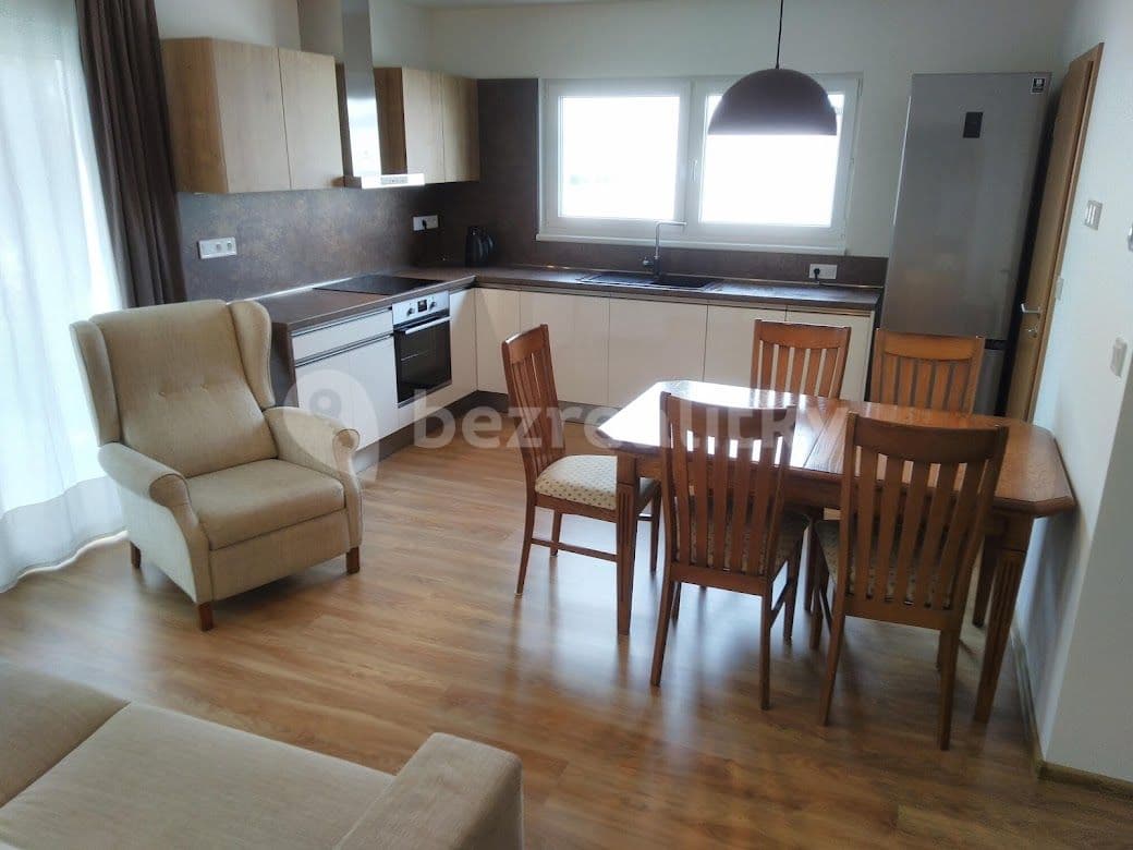 2 bedroom with open-plan kitchen flat to rent, 71 m², Družstevní, Přítluky, Jihomoravský Region 2 bedroom with open-plan kitchen flat to rent, 71 m², Družstevní, Přítluky, Jihomoravský Region