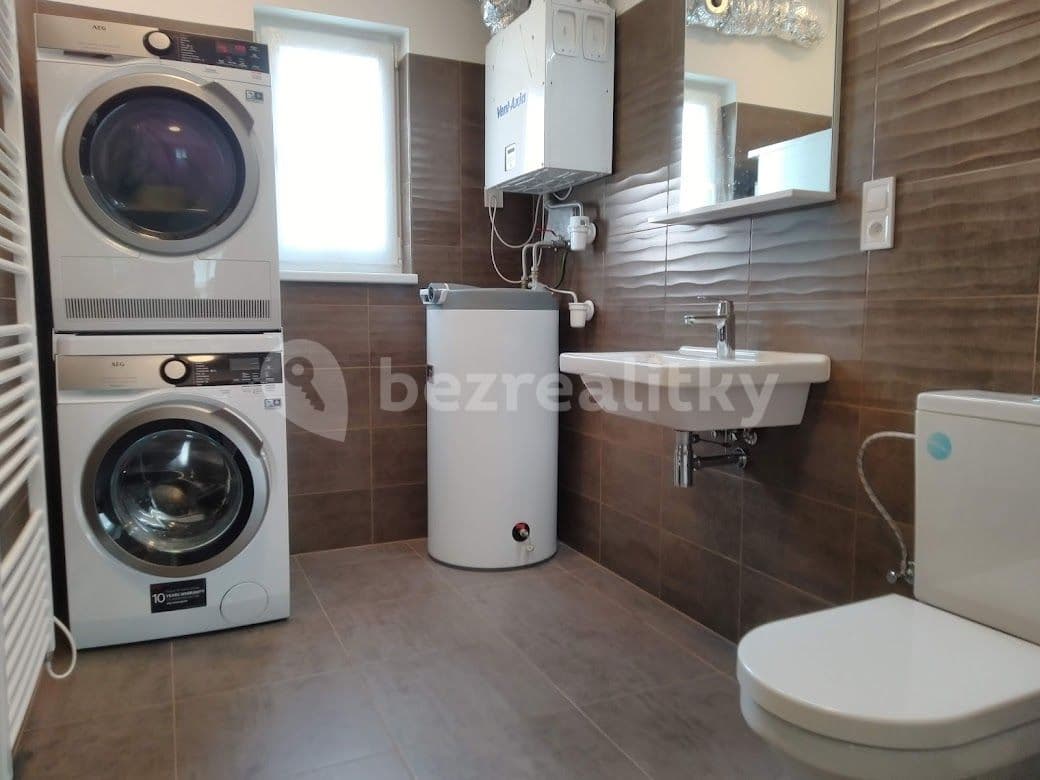 2 bedroom with open-plan kitchen flat to rent, 71 m², Družstevní, Přítluky, Jihomoravský Region 2 bedroom with open-plan kitchen flat to rent, 71 m², Družstevní, Přítluky, Jihomoravský Region