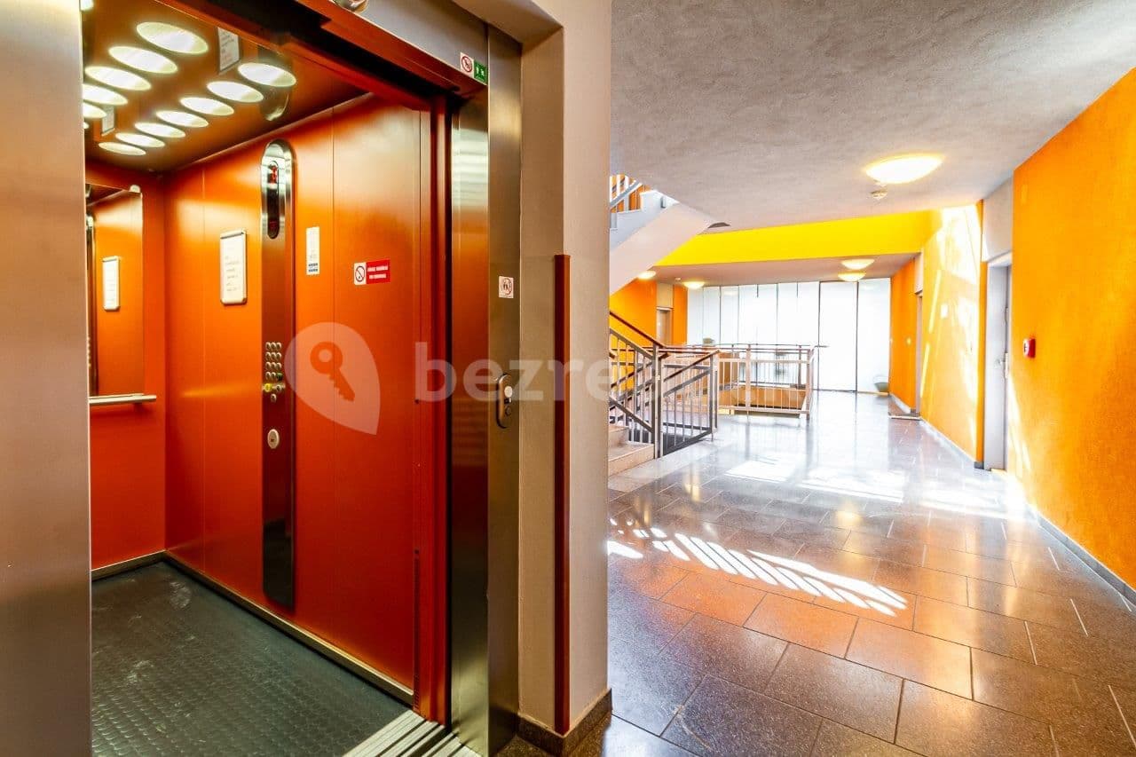 Studio flat to rent, 37 m², Na Slatince, Prague, Prague Studio flat to rent, 37 m², Na Slatince, Prague, Prague