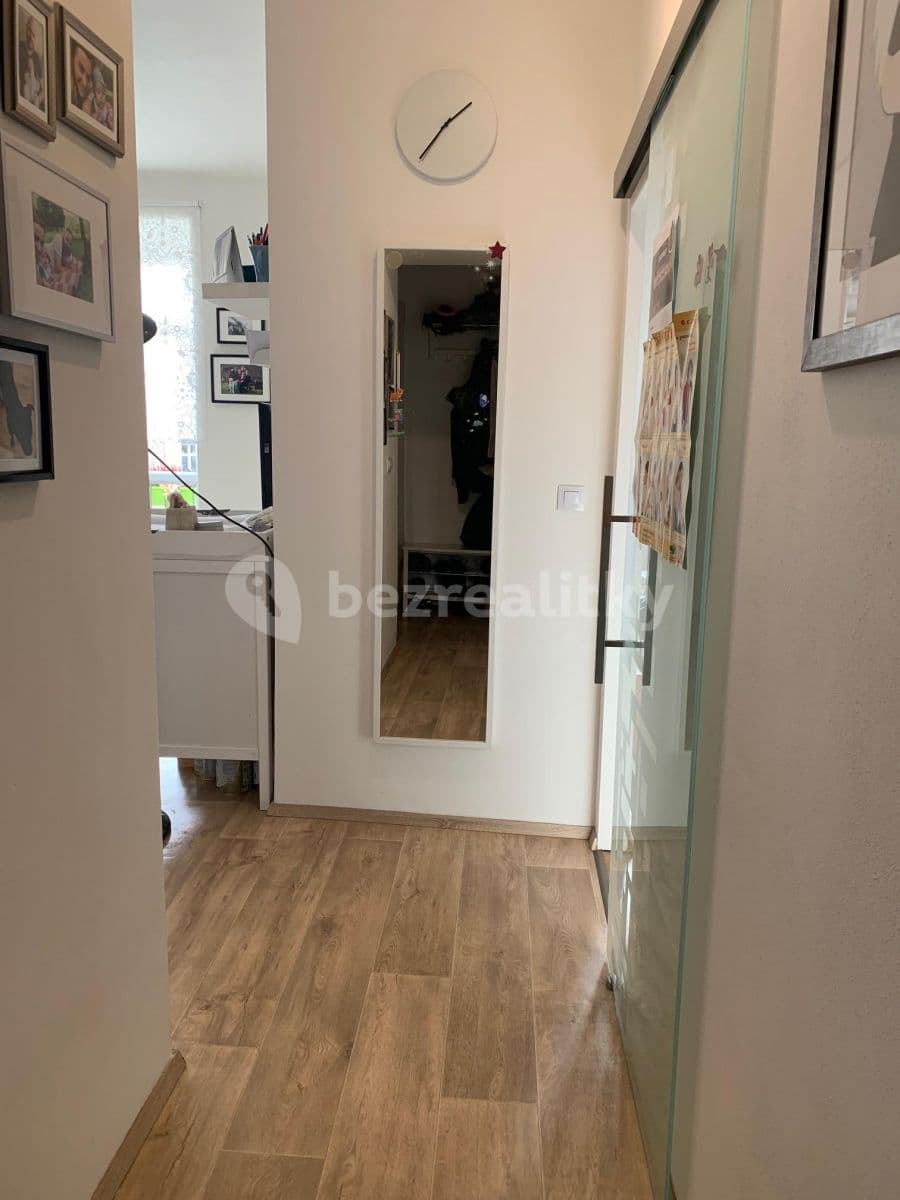 1 bedroom with open-plan kitchen flat to rent, 52 m², Kolbenova, Prague, Prague 1 bedroom with open-plan kitchen flat to rent, 52 m², Kolbenova, Prague, Prague