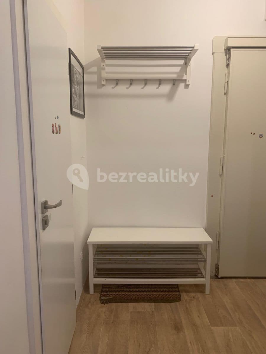 1 bedroom with open-plan kitchen flat to rent, 52 m², Kolbenova, Prague, Prague 1 bedroom with open-plan kitchen flat to rent, 52 m², Kolbenova, Prague, Prague