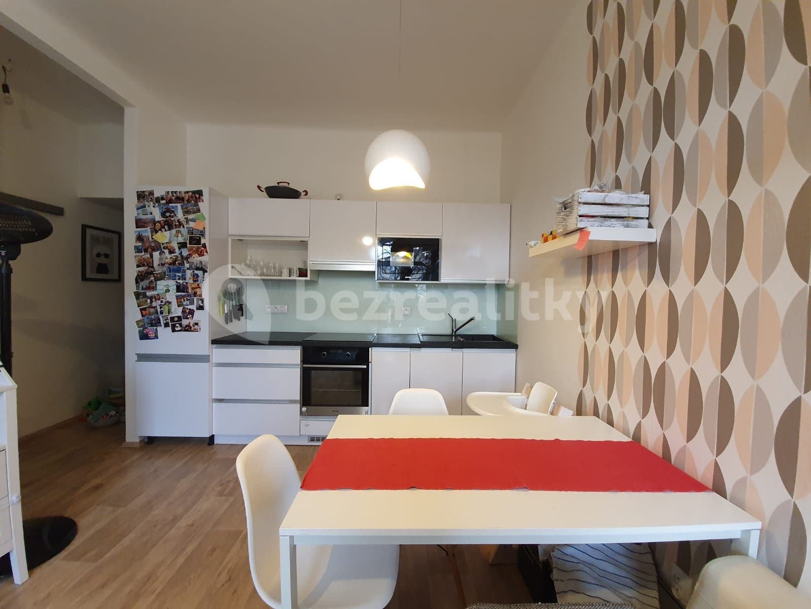1 bedroom with open-plan kitchen flat to rent, 52 m², Kolbenova, Prague, Prague 1 bedroom with open-plan kitchen flat to rent, 52 m², Kolbenova, Prague, Prague