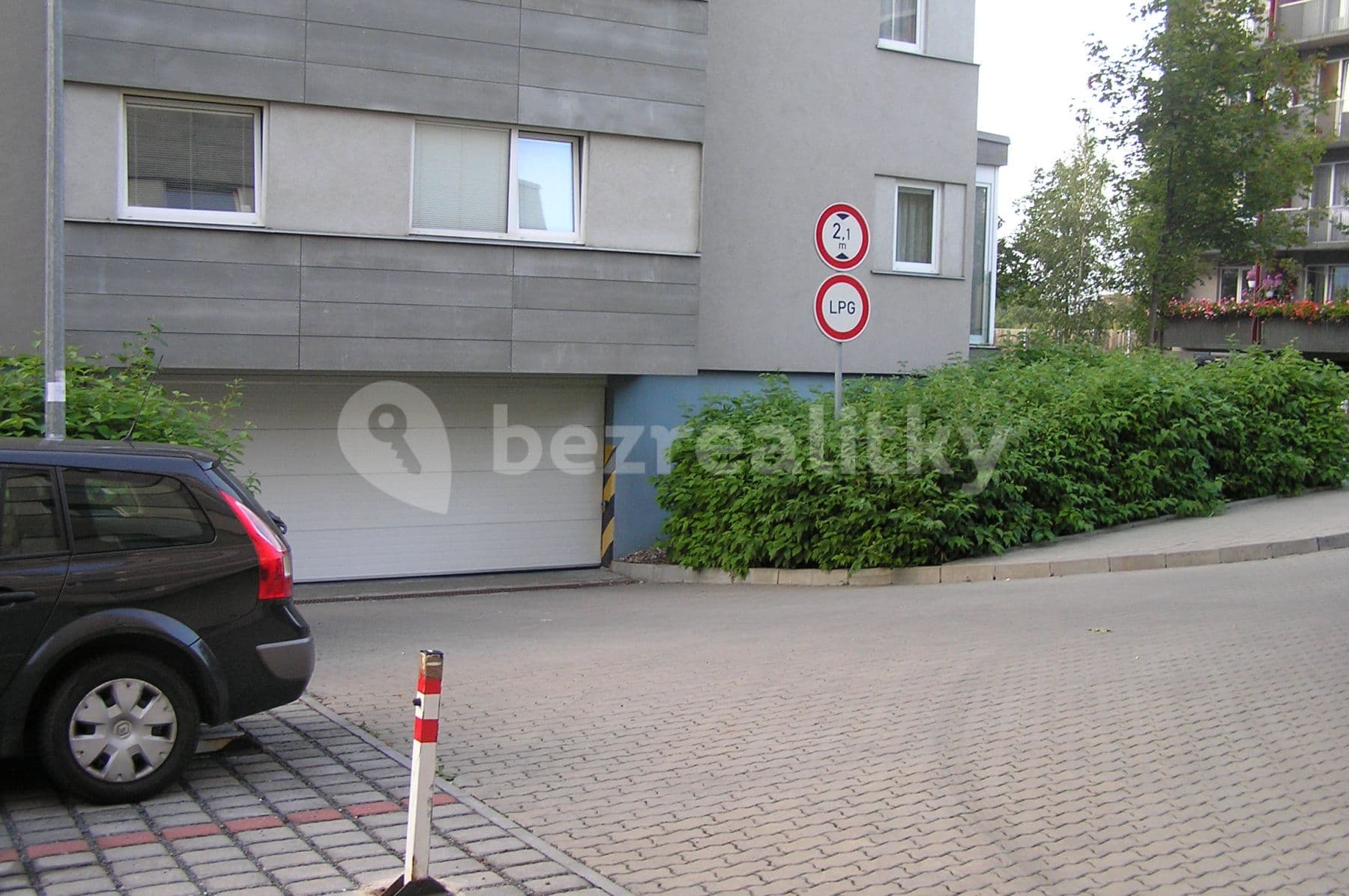 garage to rent, 15 m², Chotěšovská, Prague, Prague garage to rent, 15 m², Chotěšovská, Prague, Prague