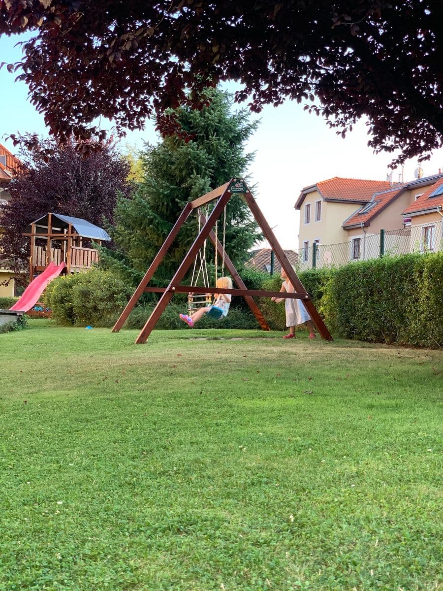 1 bedroom with open-plan kitchen flat to rent, 80 m², Mezi Domy, Jesenice, Středočeský Region 1 bedroom with open-plan kitchen flat to rent, 80 m², Mezi Domy, Jesenice, Středočeský Region