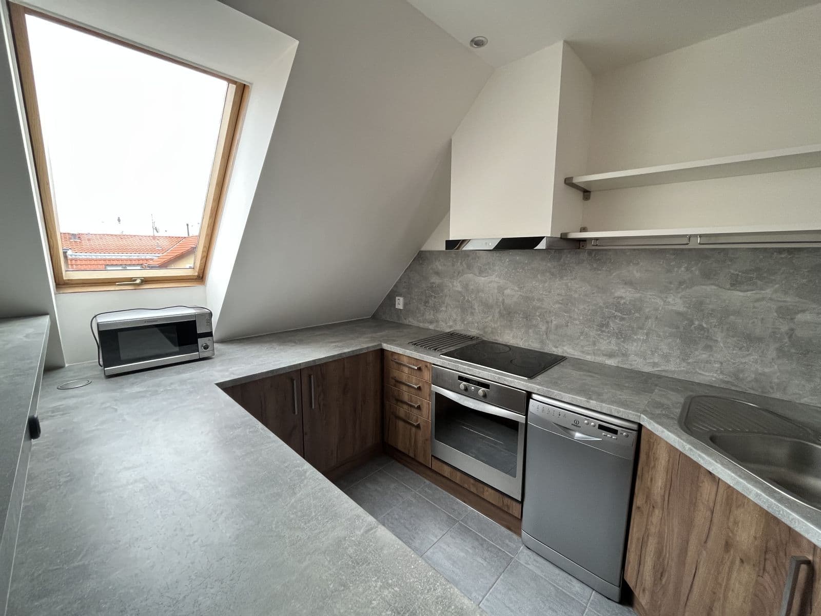 1 bedroom with open-plan kitchen flat to rent, 80 m², Mezi Domy, Jesenice, Středočeský Region 1 bedroom with open-plan kitchen flat to rent, 80 m², Mezi Domy, Jesenice, Středočeský Region