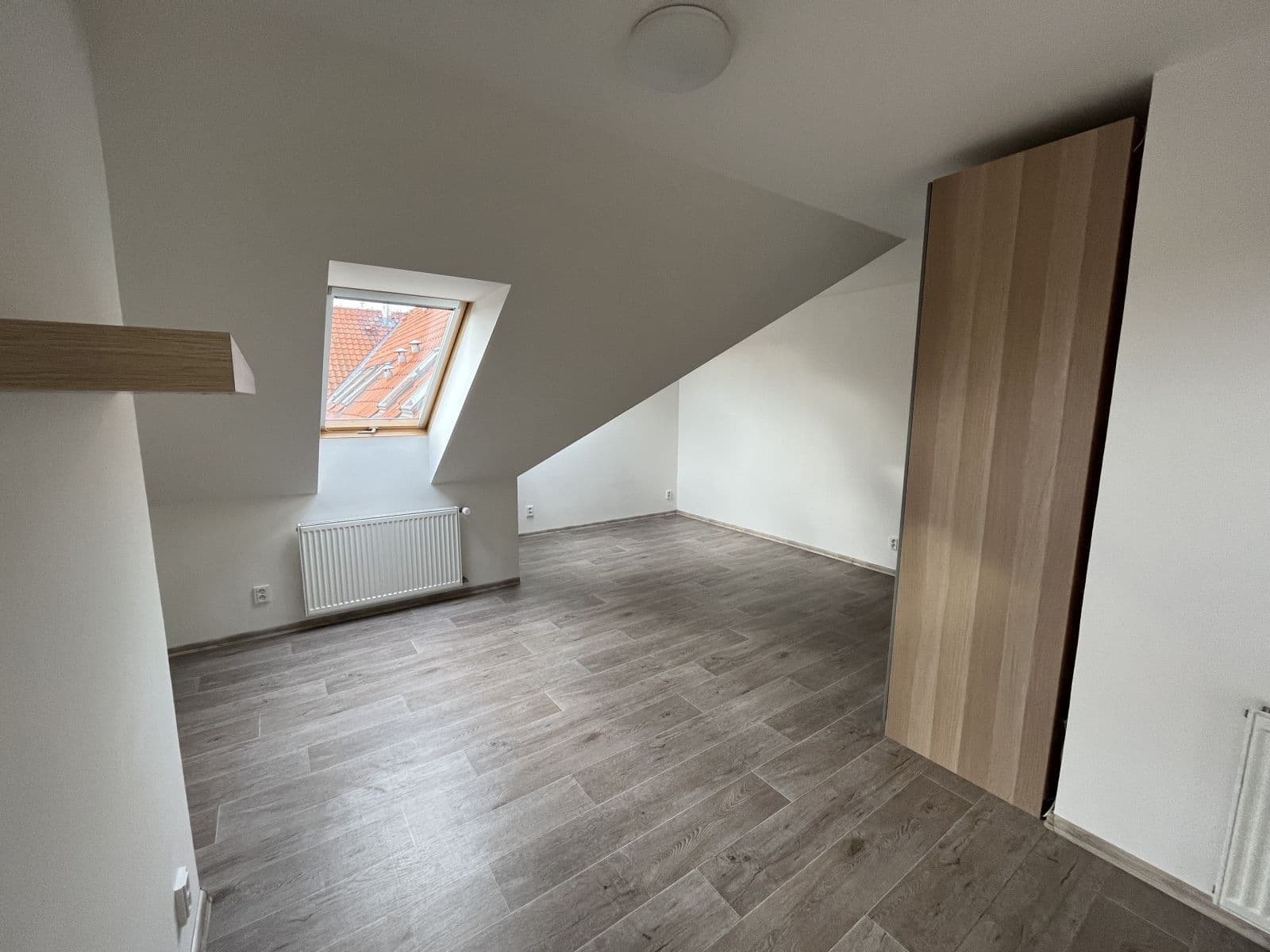 1 bedroom with open-plan kitchen flat to rent, 80 m², Mezi Domy, Jesenice, Středočeský Region 1 bedroom with open-plan kitchen flat to rent, 80 m², Mezi Domy, Jesenice, Středočeský Region