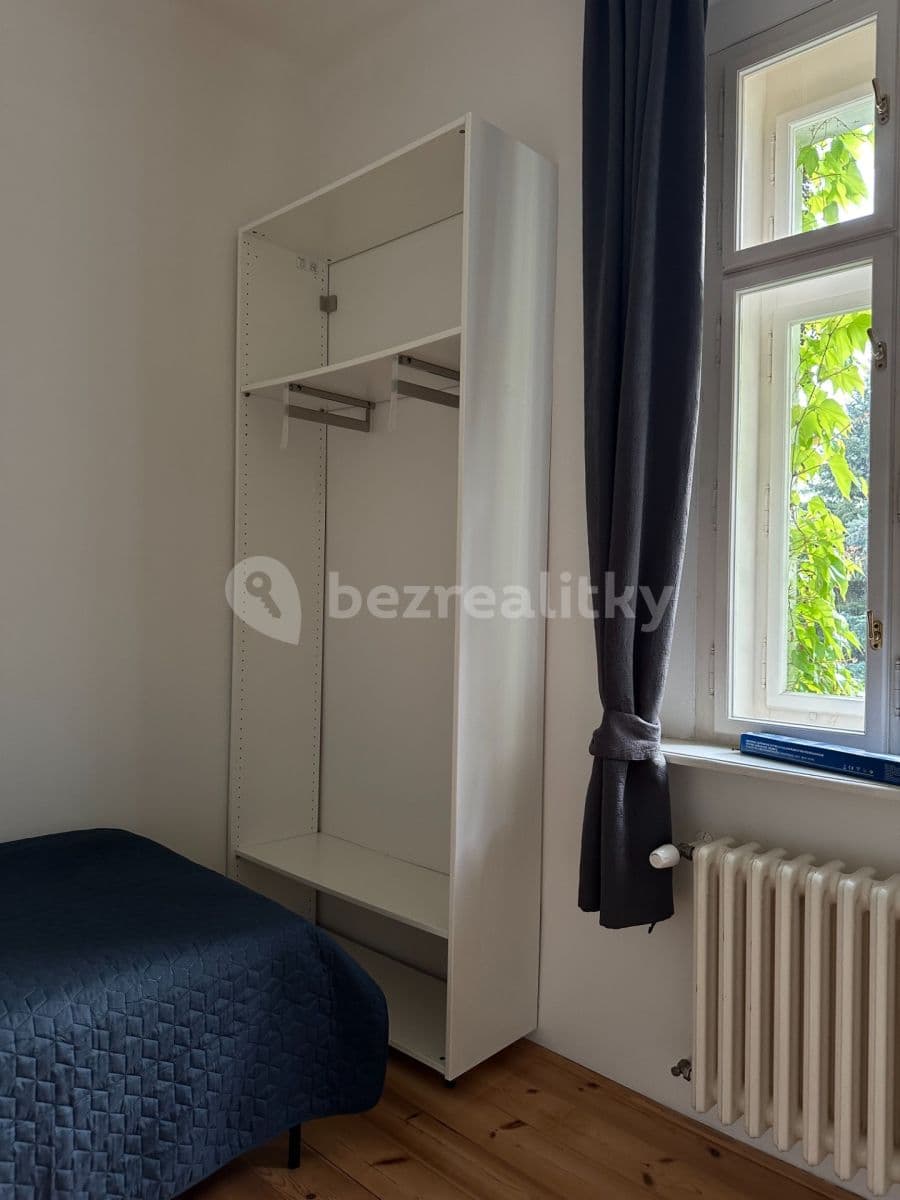 Small studio flat to rent, 15 m², U Hráze, Prague, Prague