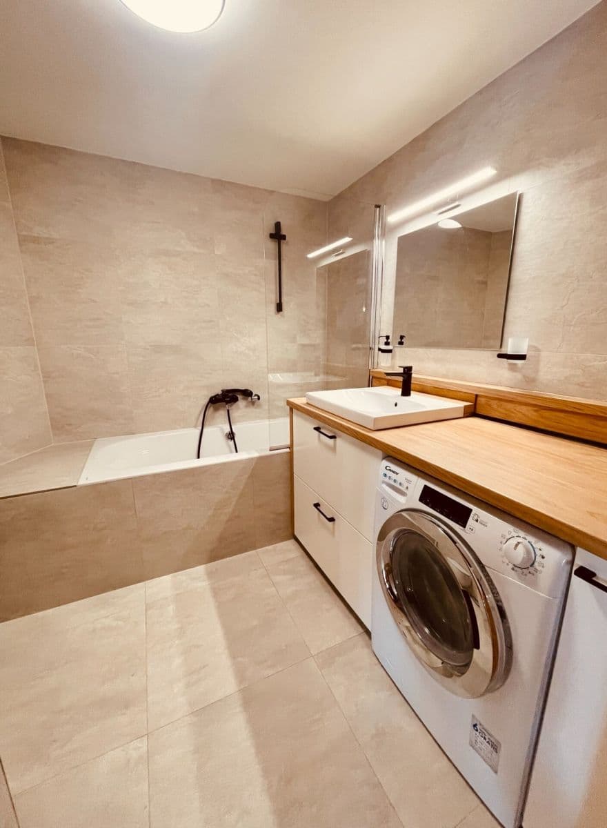 2 bedroom with open-plan kitchen flat for sale, 90 m², Údolní, Brno, Jihomoravský Region 2 bedroom with open-plan kitchen flat for sale, 90 m², Údolní, Brno, Jihomoravský Region